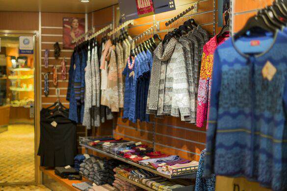 Hurtigruten Cruise Lines MS Midnatsol Interior Shopping.jpg